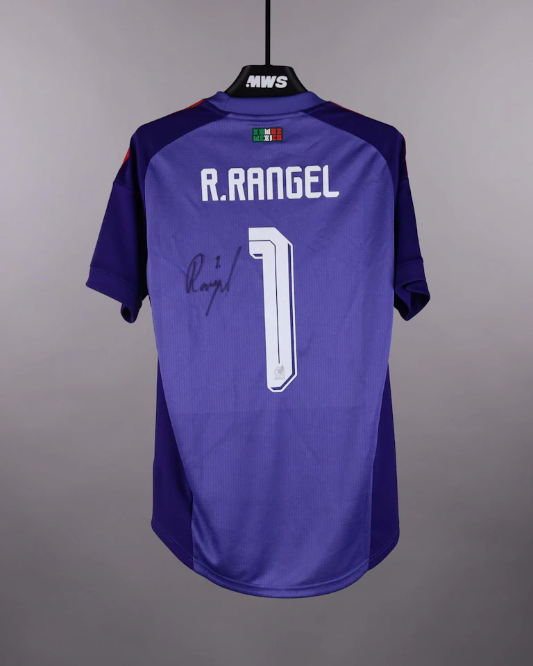Raúl Rengel Mexico jersey
