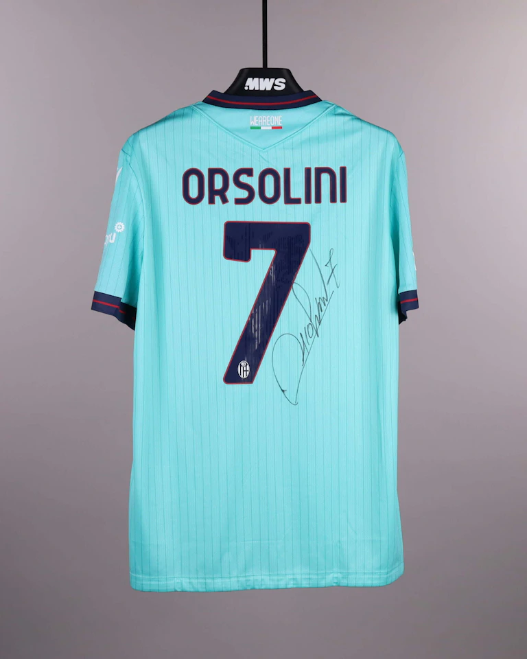 来自Bologna Fc 1909的Riccardo Orsolini球衣