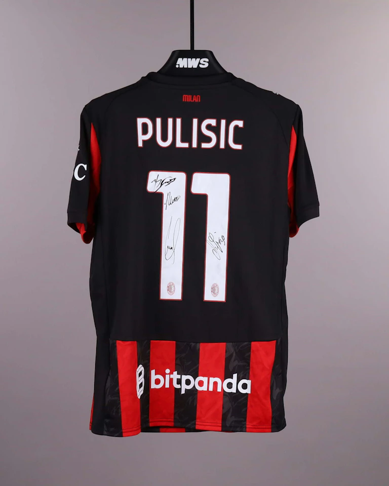 Christian Pulisic Signed Shirt