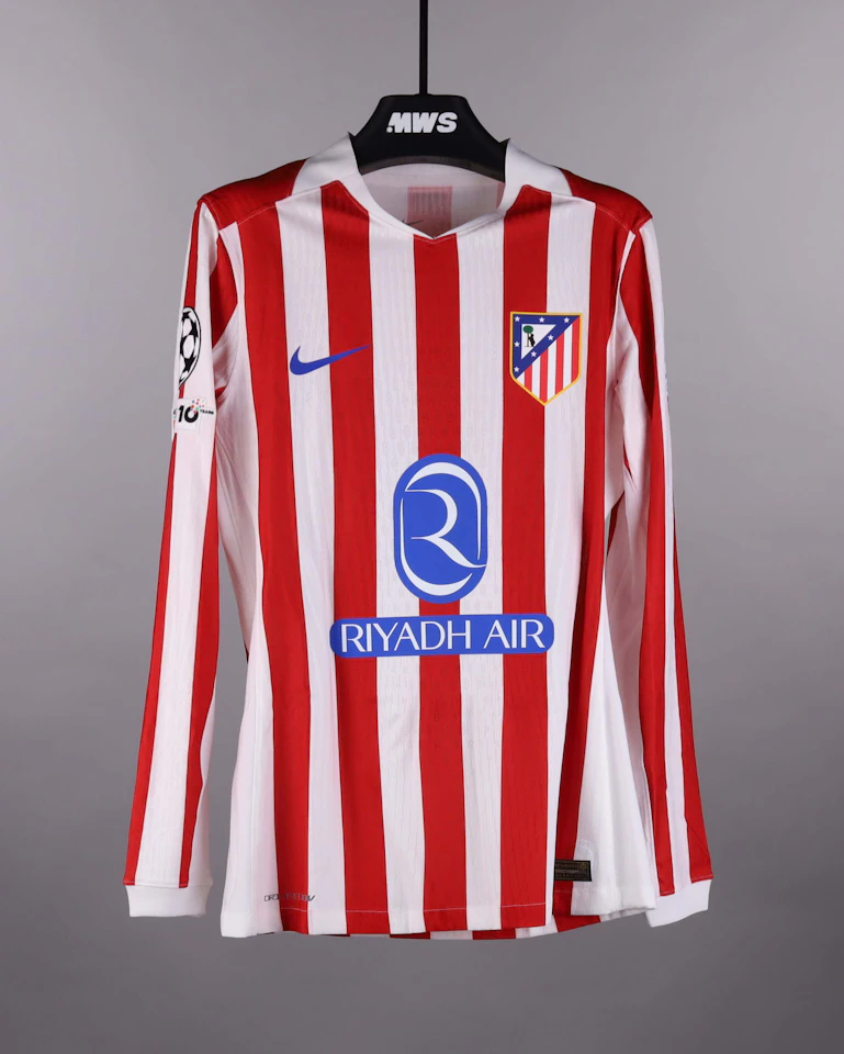 Atlético de Madrid 팀의 Giuliano Simeone 셔츠