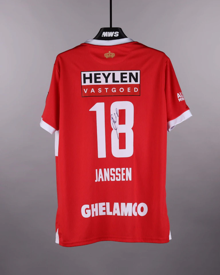 Royal Antwerp FC 팀의 Vincent Janssen 셔츠