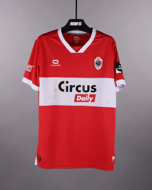 Royal Antwerp FC 팀의 Vincent Janssen 셔츠