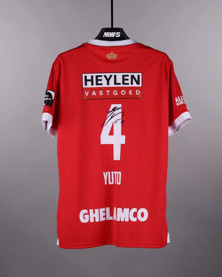 Yuto Tsunashima 綱島悠斗 Royal Antwerp FC jersey