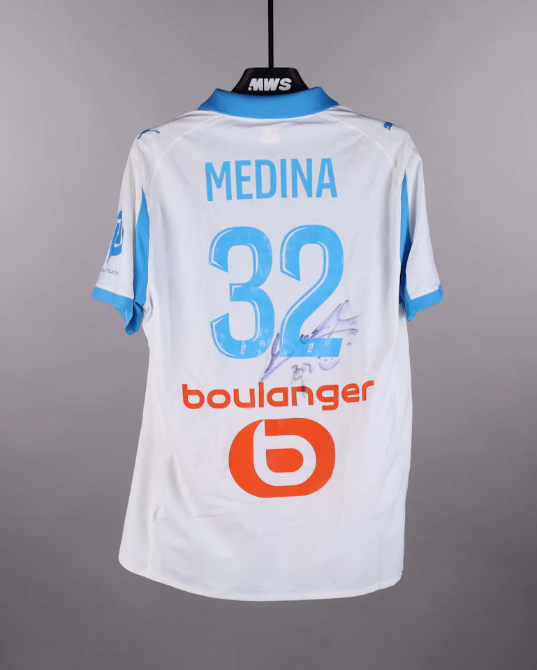 来自Olympique de Marseille的Facundo Medina球衣