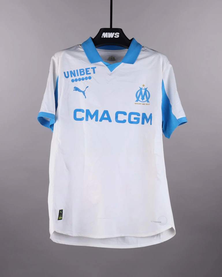 来自Olympique de Marseille的Facundo Medina球衣