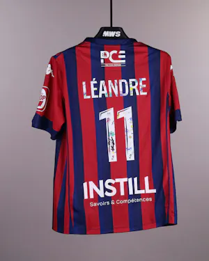 Clermont Foot 63-Trikot von Maïdine Douane