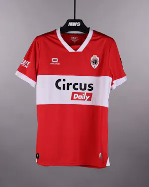 Xander Dierckx Royal Antwerp FC shirt