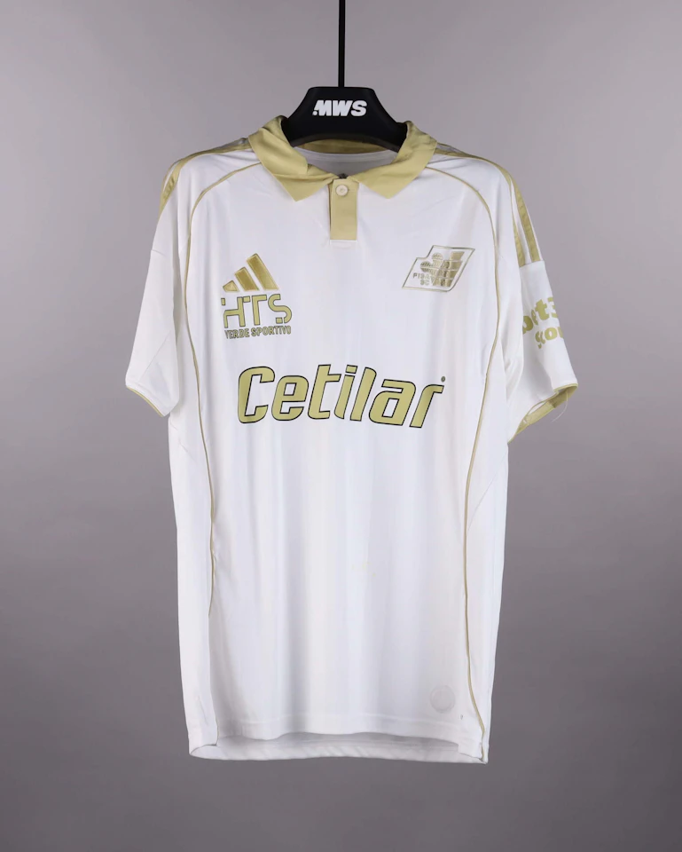 来自Pisa SC的Francesco Coppola球衣