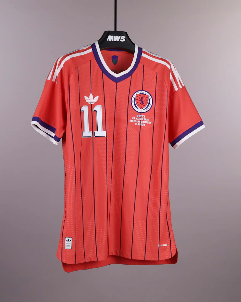 Scotland 팀의 Ryan Christie 셔츠