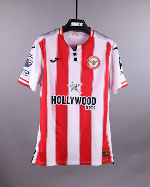 Brentford 팀의 Nathan Collins 셔츠