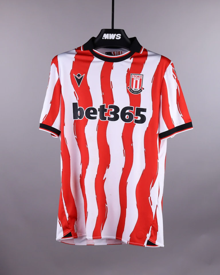 来自Stoke City的Ben Pearson球衣