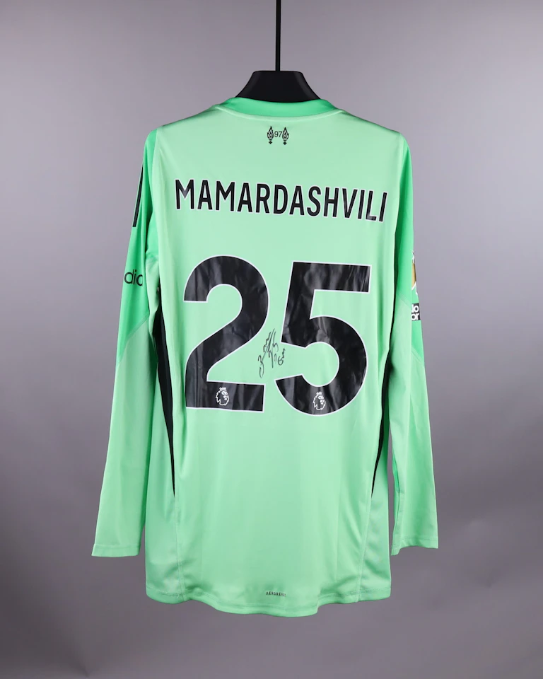 来自Liverpool的Giorgi Mamardashvili球衣