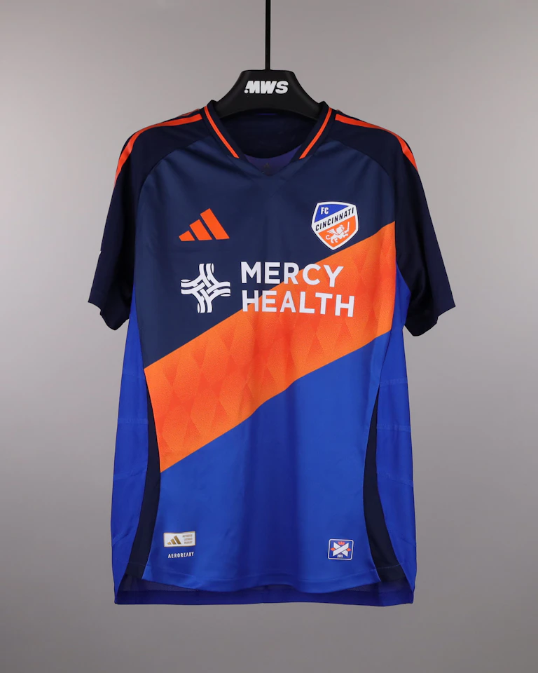 Dado Valenzuela FC Cincinnati jersey