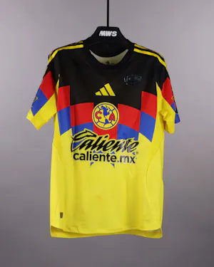 Israel Reyes Romero Club América jersey