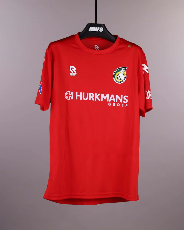 Luuk Koopmans Fortuna Sittard camisa.