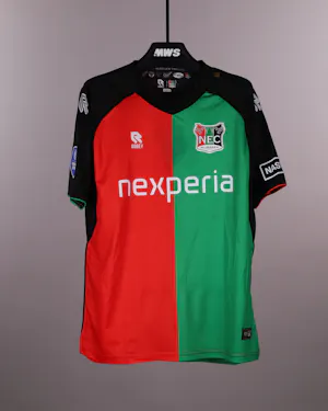 来自N.E.C.的Ahmetcan Kaplan球衣