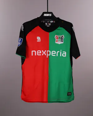 Deveron Fonville N.E.C. camisa.