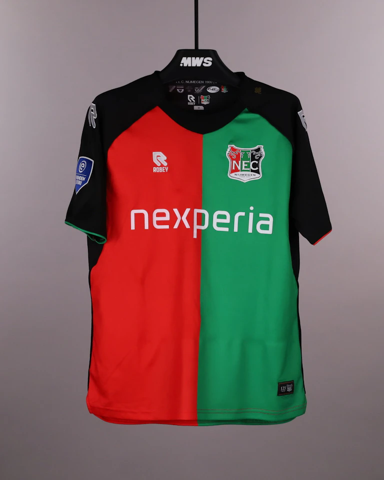 Deveron Fonville N.E.C. camisa.