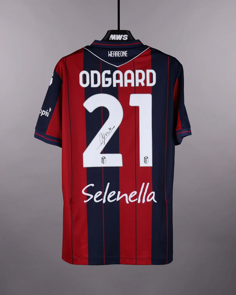 Bologna Fc 1909 팀의 Jens Odgaard 셔츠