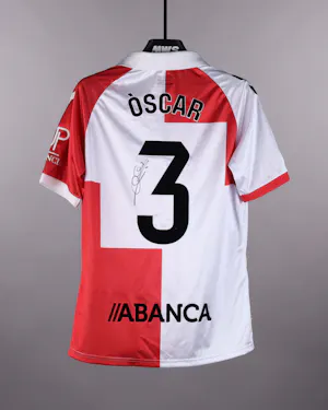 来自Celta的Óscar Mingueza 球衣