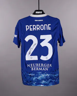 来自Como 1907的Maximo Perrone球衣