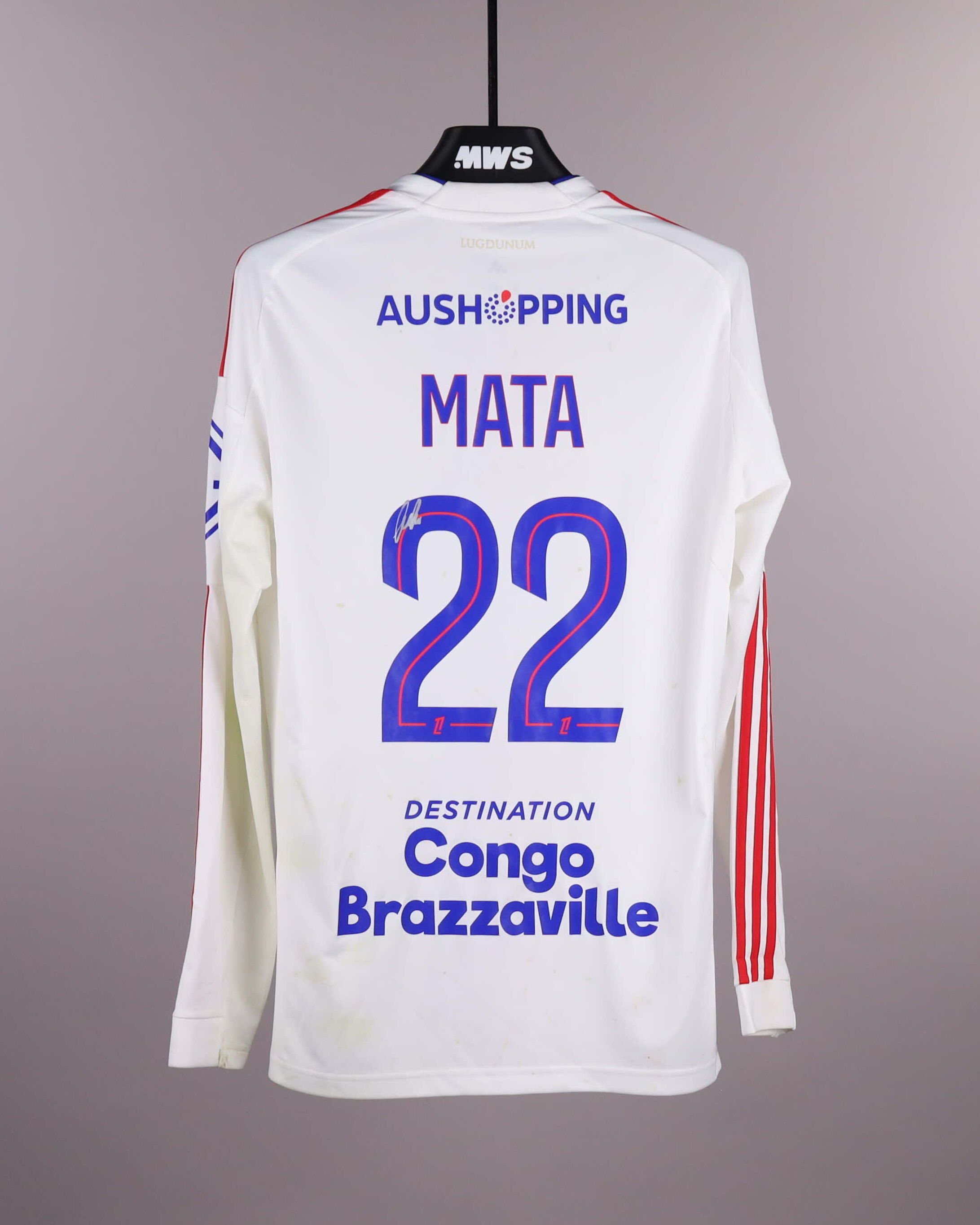 Clinton Mata Olympique Lyonnais shirt