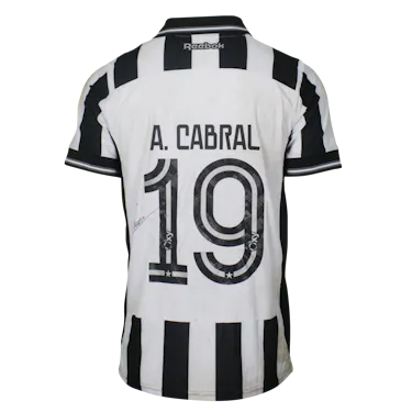 来自Botafogo的Arthur Mendonça Cabral球衣