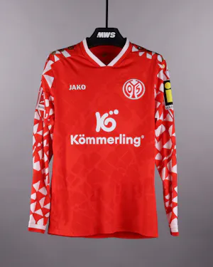 Mainz 05-Trikot von Nadiem Amiri