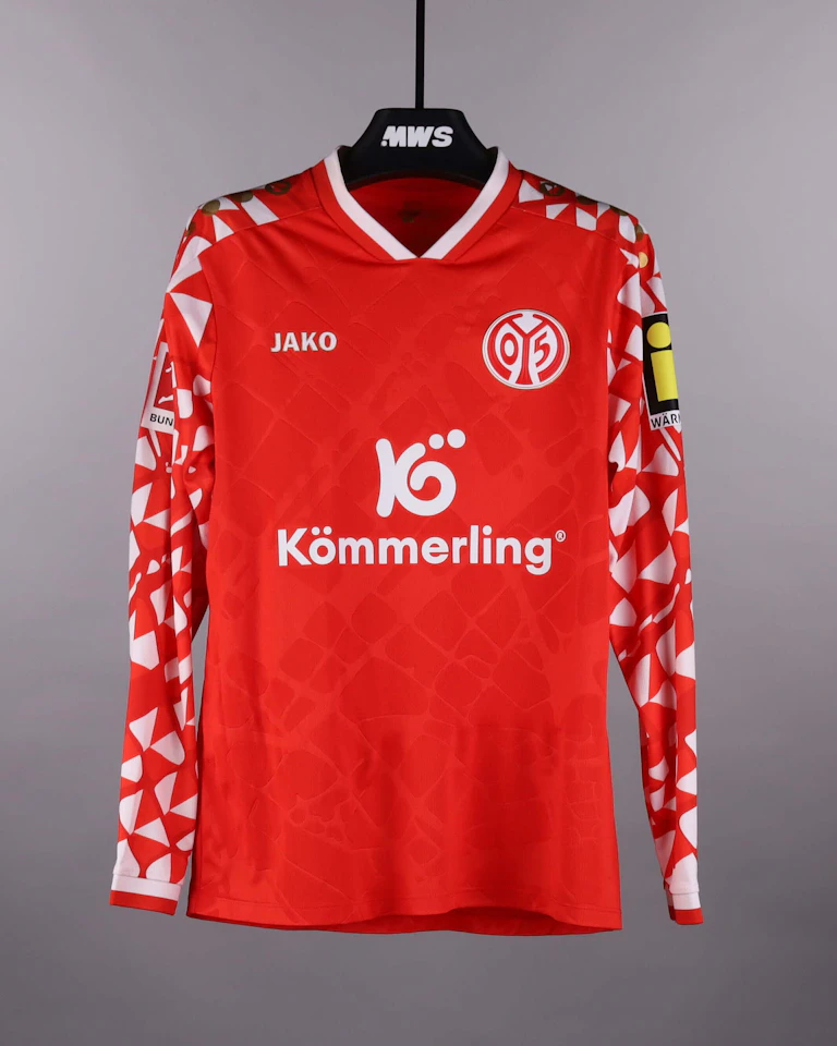 Mainz 05-Trikot von Nadiem Amiri