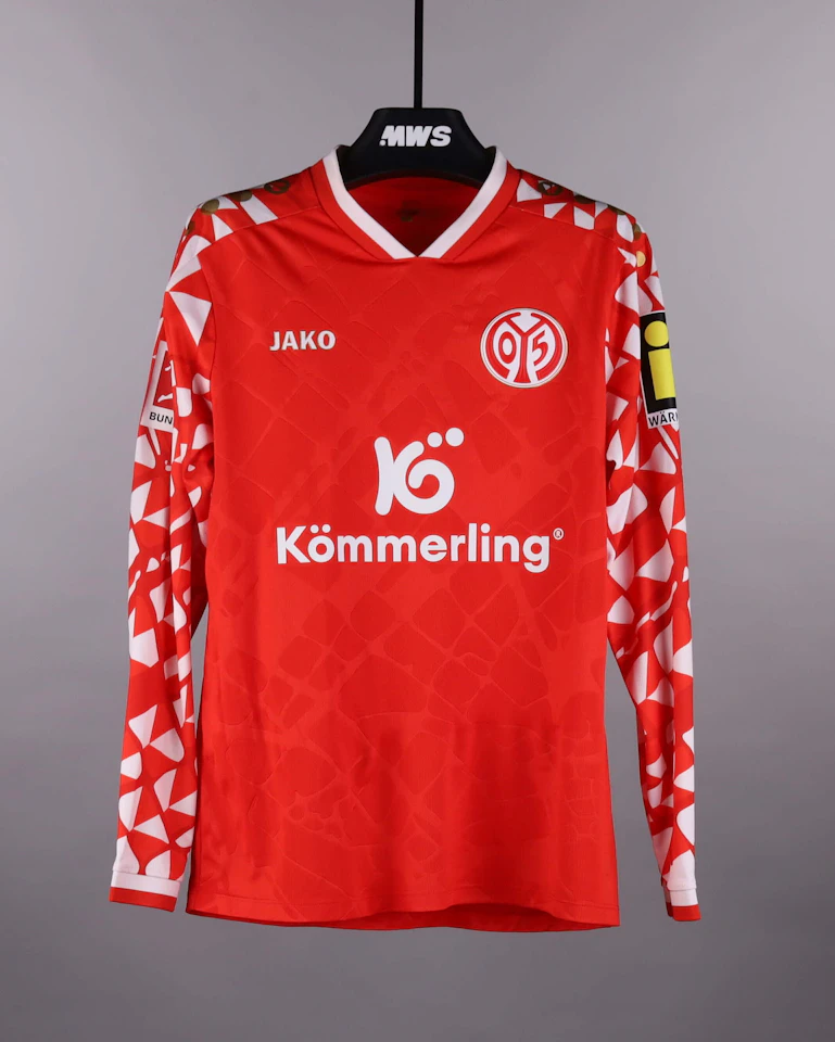 Mainz 05-Trikot von Nadiem Amiri
