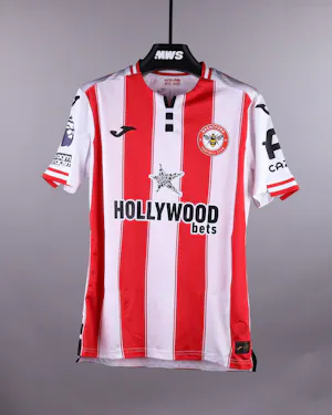 来自Brentford的Mathias Jensen球衣