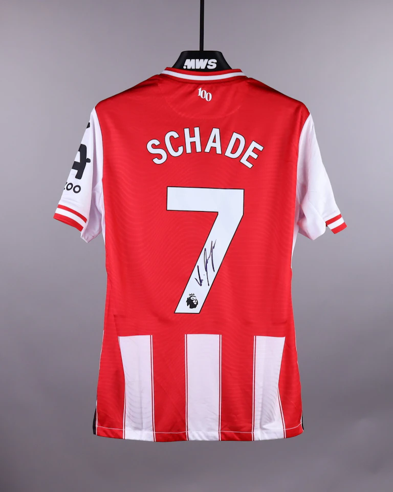 Brentford 팀의 Kevin Schade 셔츠