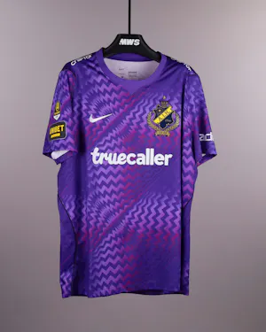 来自AIK的Kristoffer Nordfeldt球衣