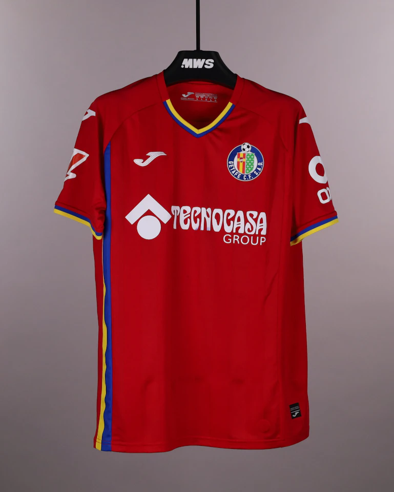 来自Getafe CF的Luis Vásquez球衣