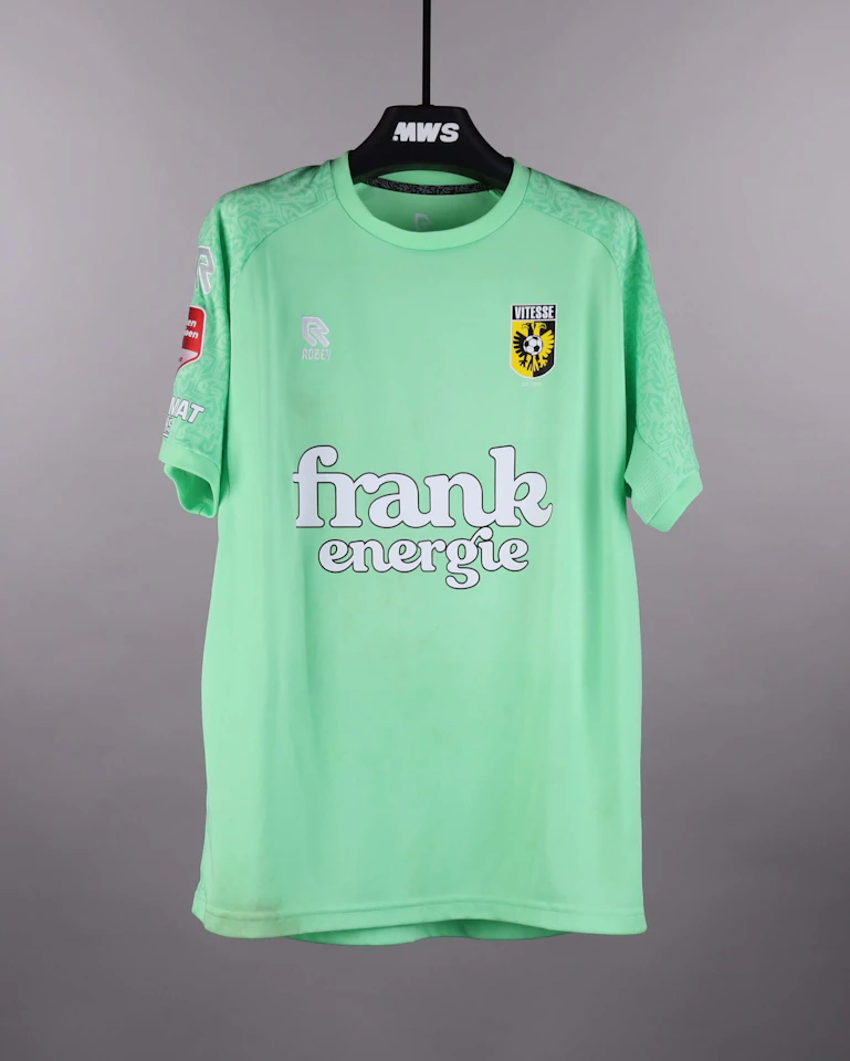 Vitesse 팀의 Connor van den Berg 셔츠