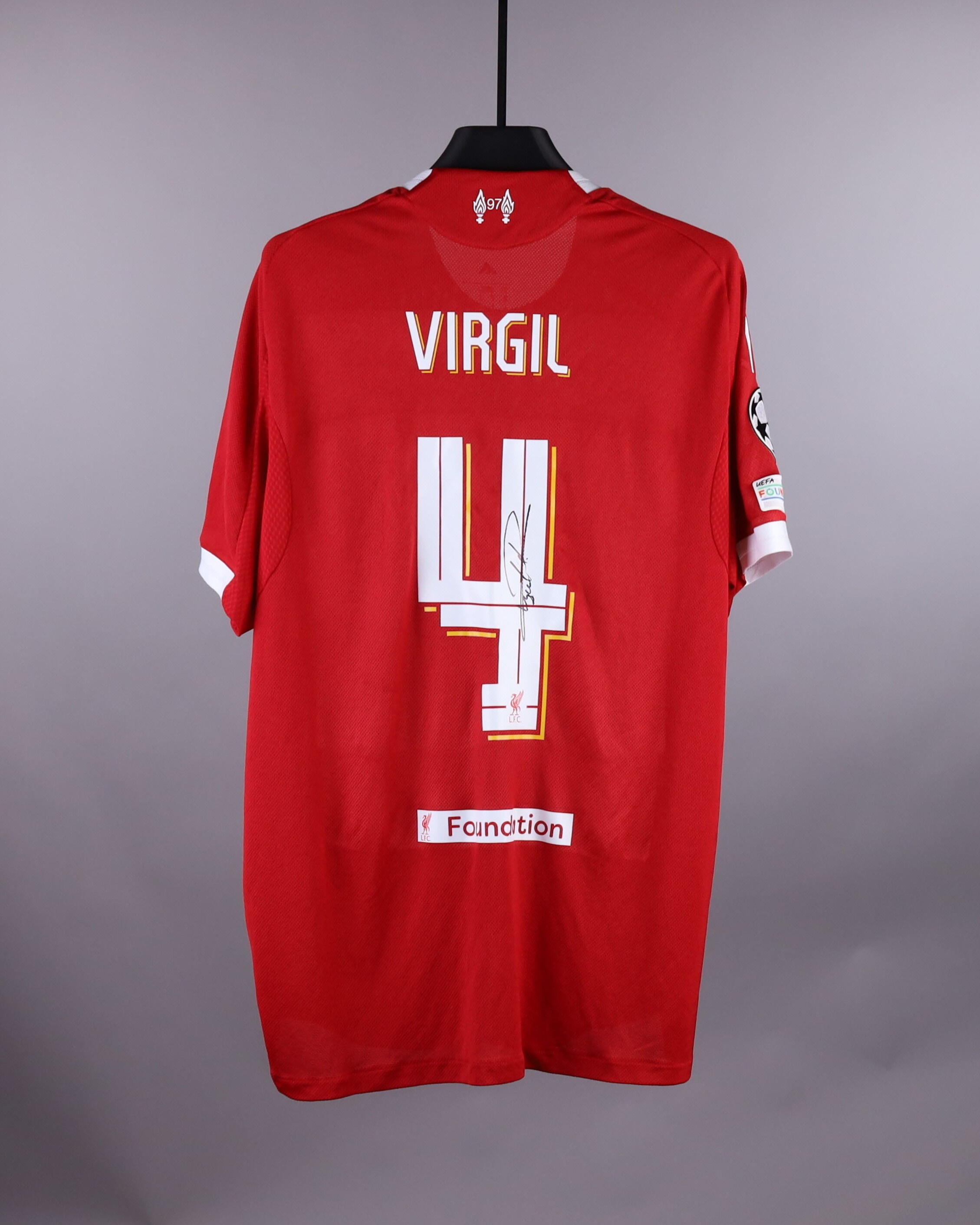 Virgil van Dijk | Liverpool - Paris Saint Germain | Liverpool FC