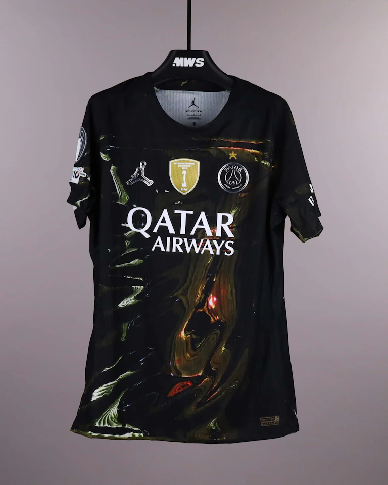 Gonçalo Ramos Paris Saint-Germain shirt