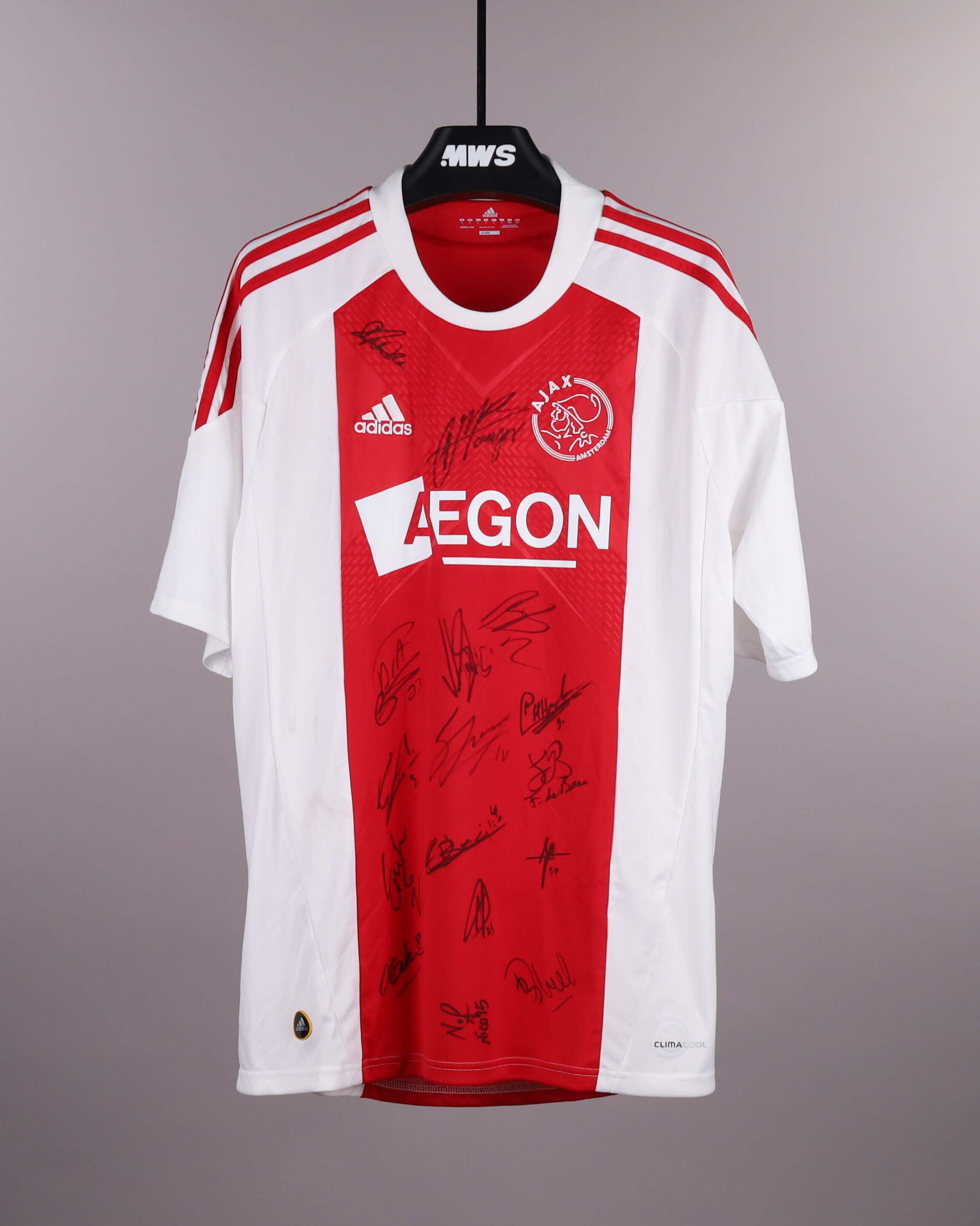 Squad Signed Shirt | AFC Ajax | MatchWornShirt