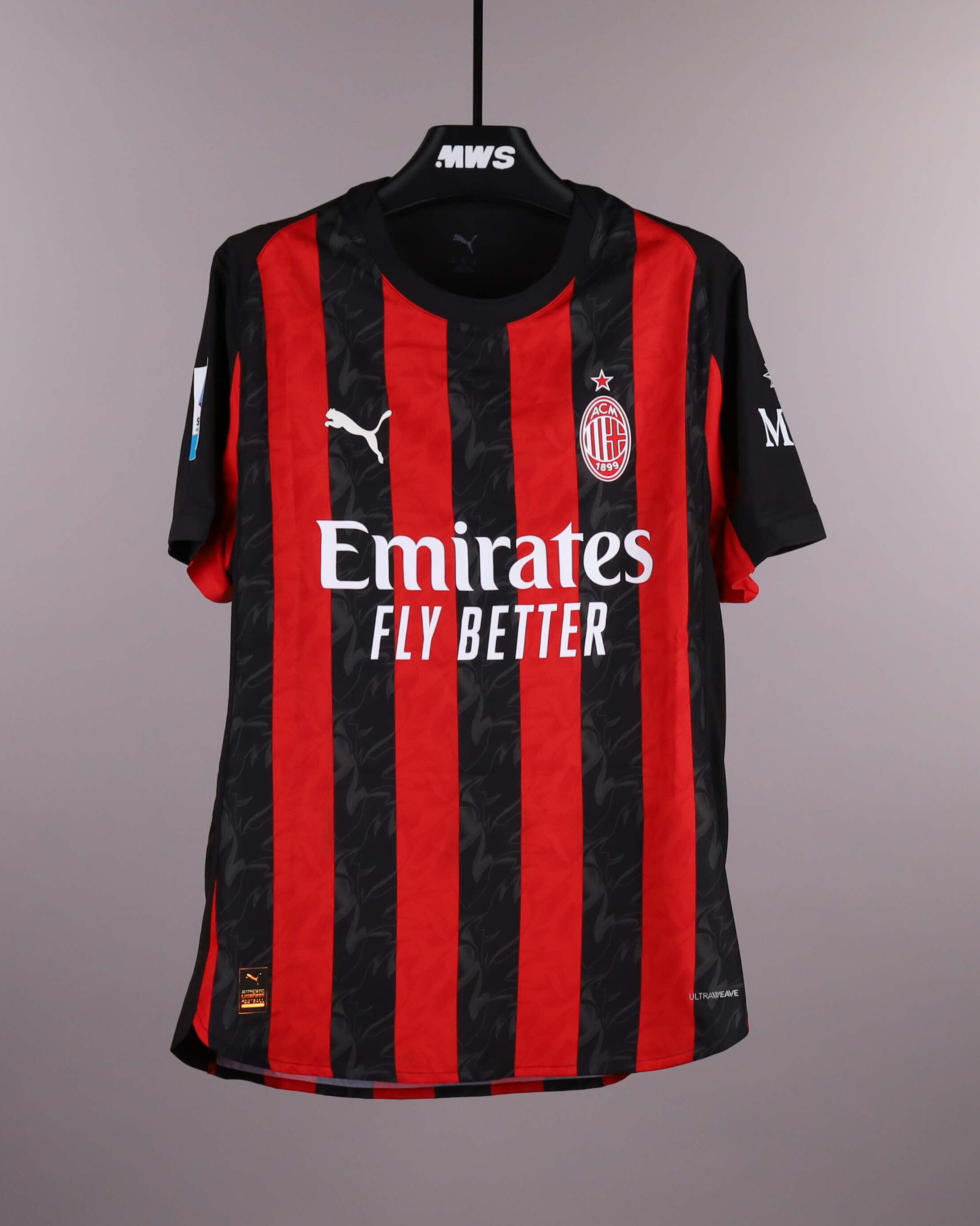 Rafael Leão AC Milan shirt