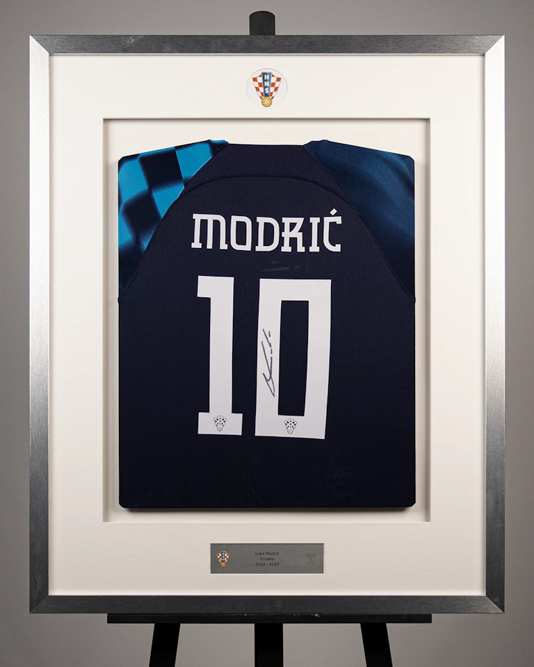 Framed Luka Modrić Shirt | Croatia | MatchWornShirt