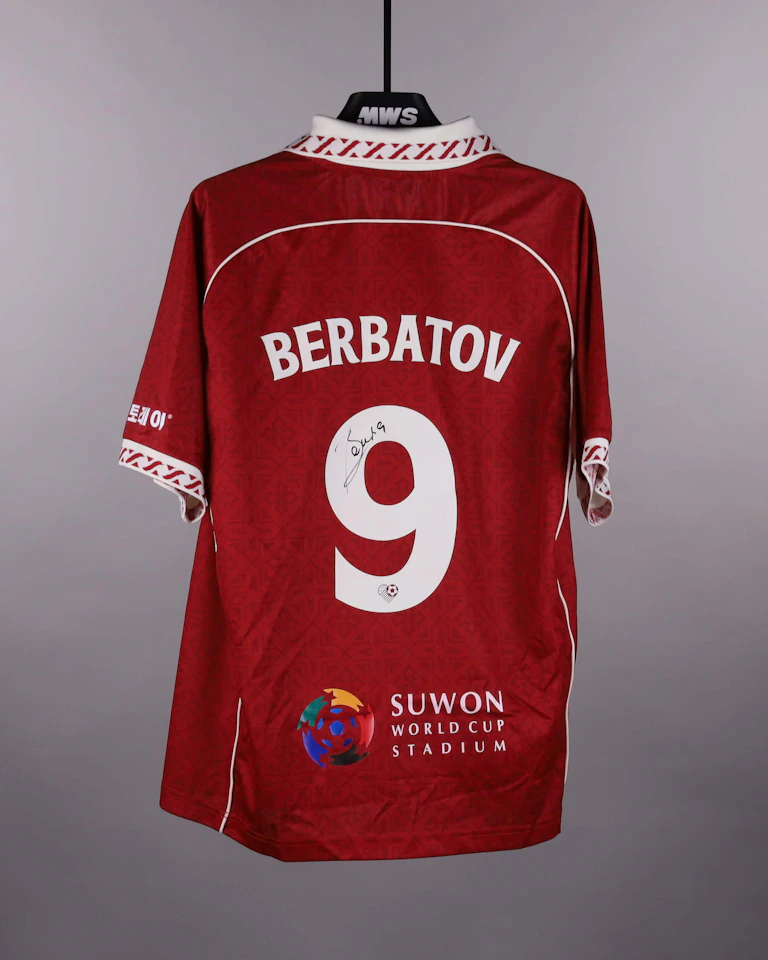 OGFC 팀의 Dimitar Berbatov 셔츠
