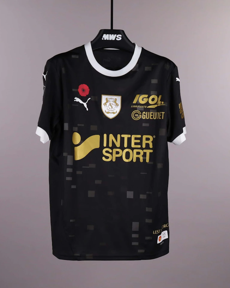 来自Amiens SC的Oscar Aïssat球衣