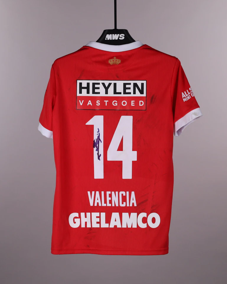 A. Valencia Bajaña Royal Antwerp FC jersey
