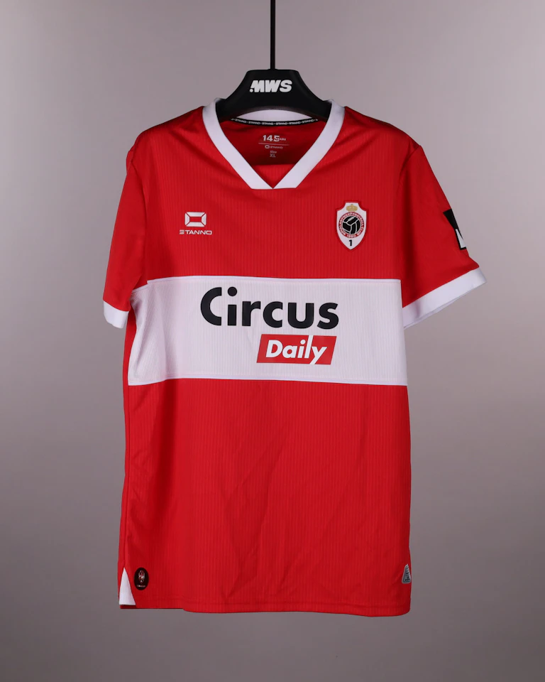 Xander Dierckx Royal Antwerp FC jersey
