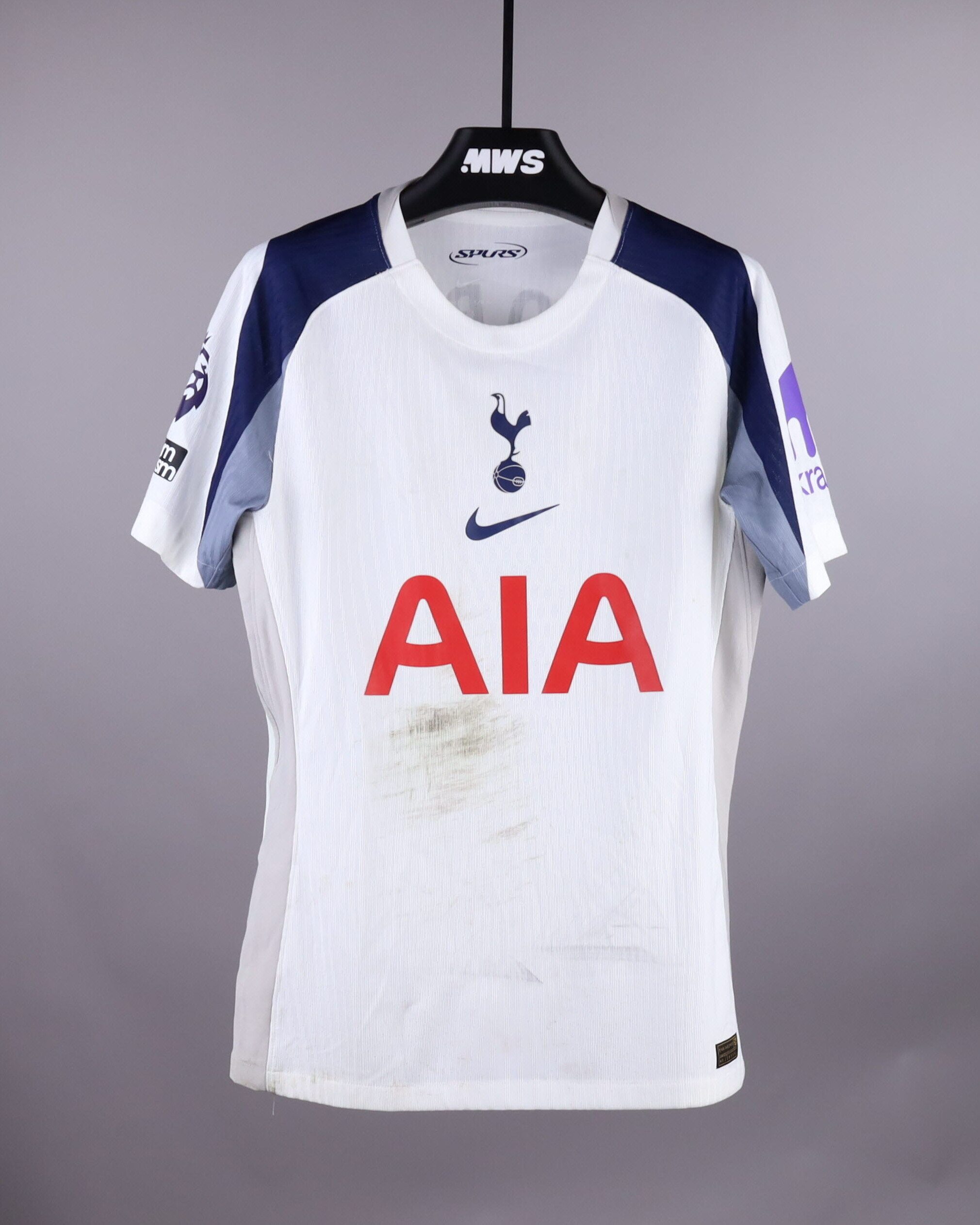 Pedro Porro Tottenham Hotspur shirt