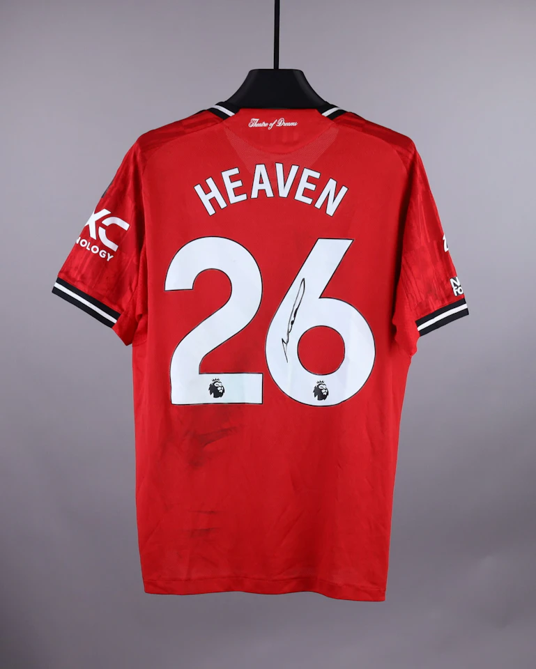 来自Manchester United的Ayden Heaven球衣