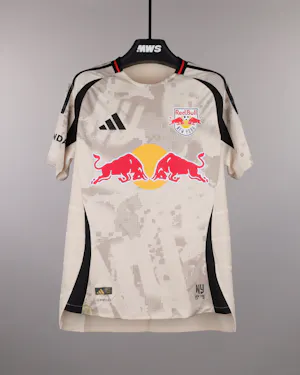来自Red Bull New York的Jahkeele Marshall-Rutty球衣