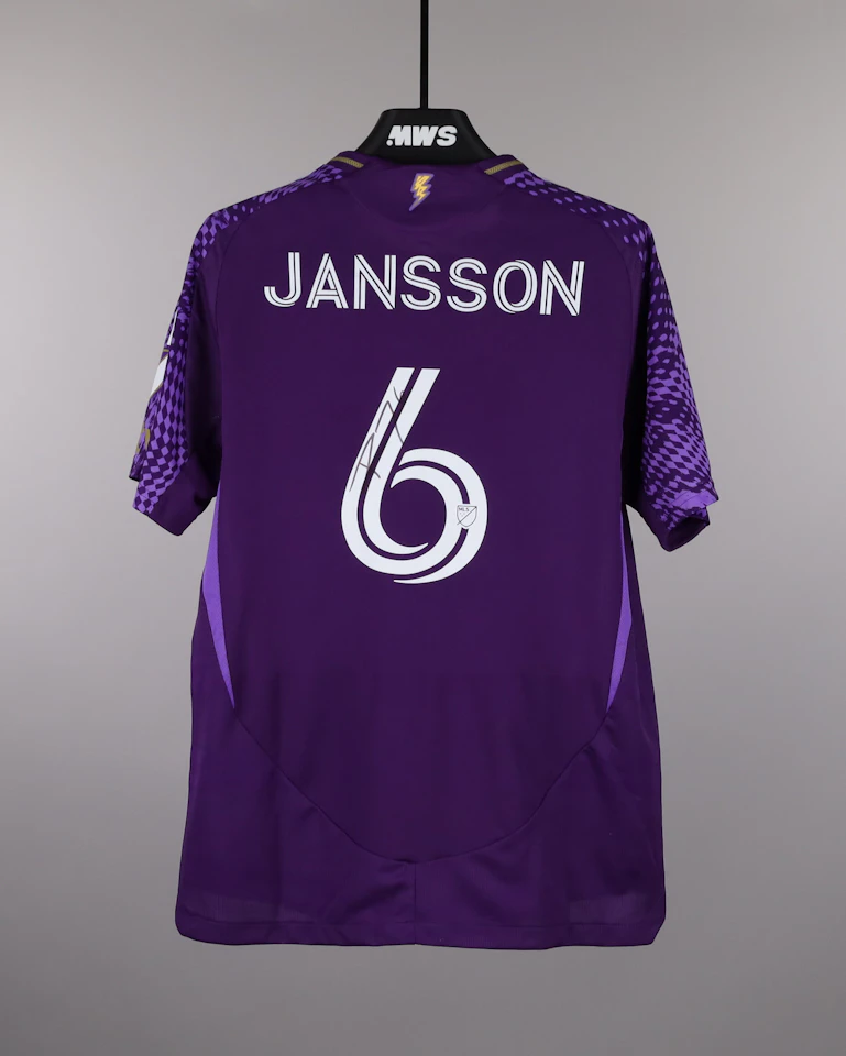 来自Orlando City的Robin Jansson球衣
