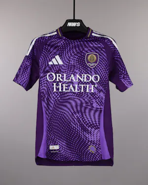 Iván Angulo Orlando City shirt