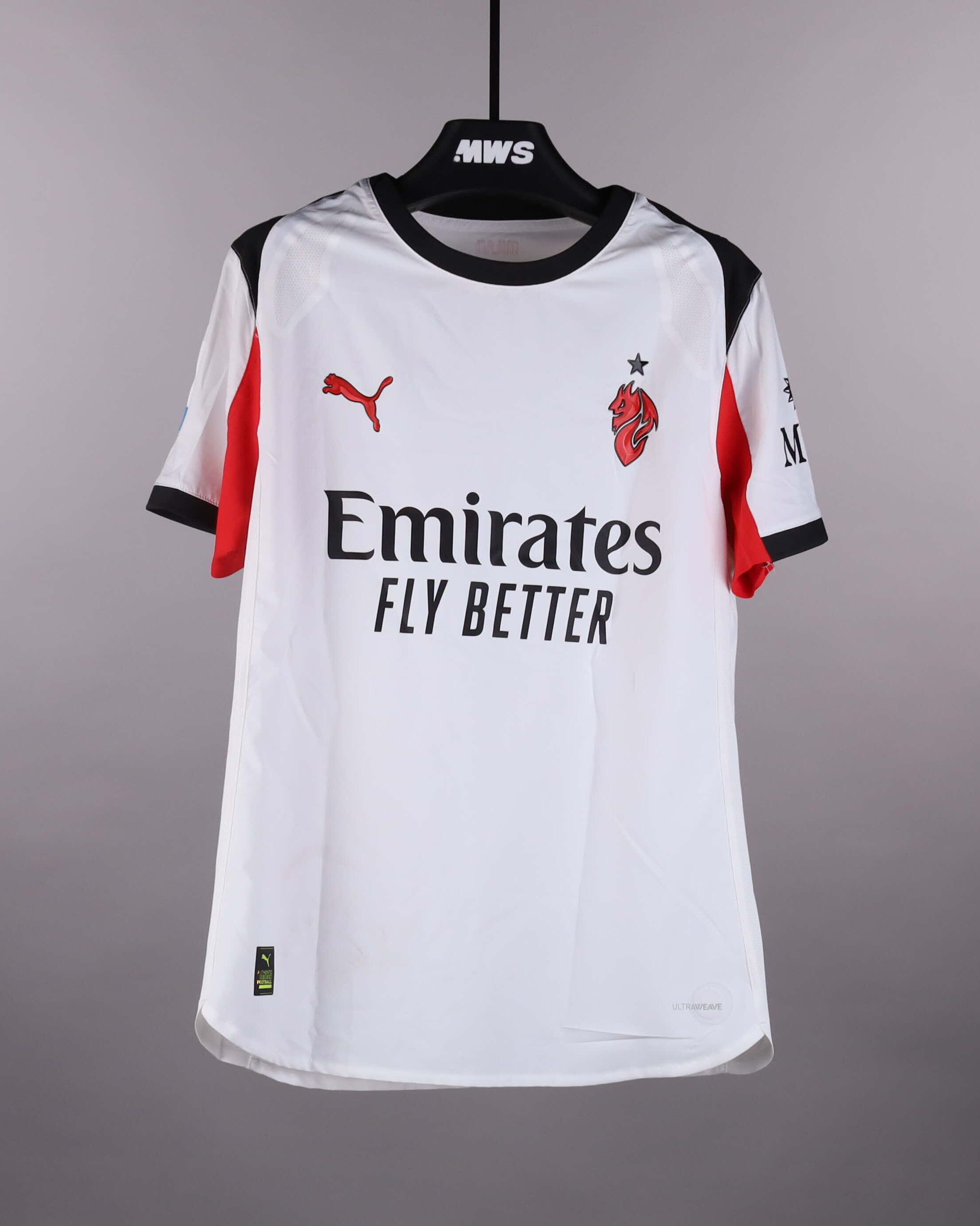 Fikayo Tomori AC Milan shirt